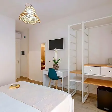 招待所 Domo House 3*